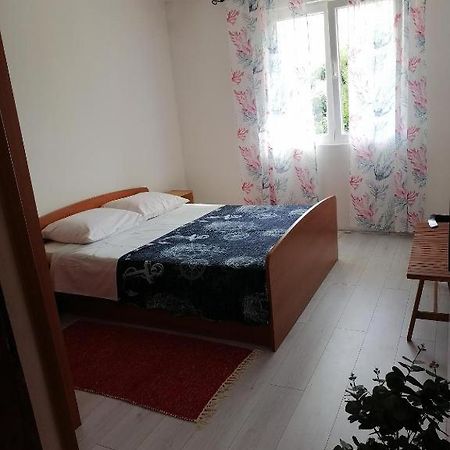 App For 2 Apartment Bibinje Luaran gambar