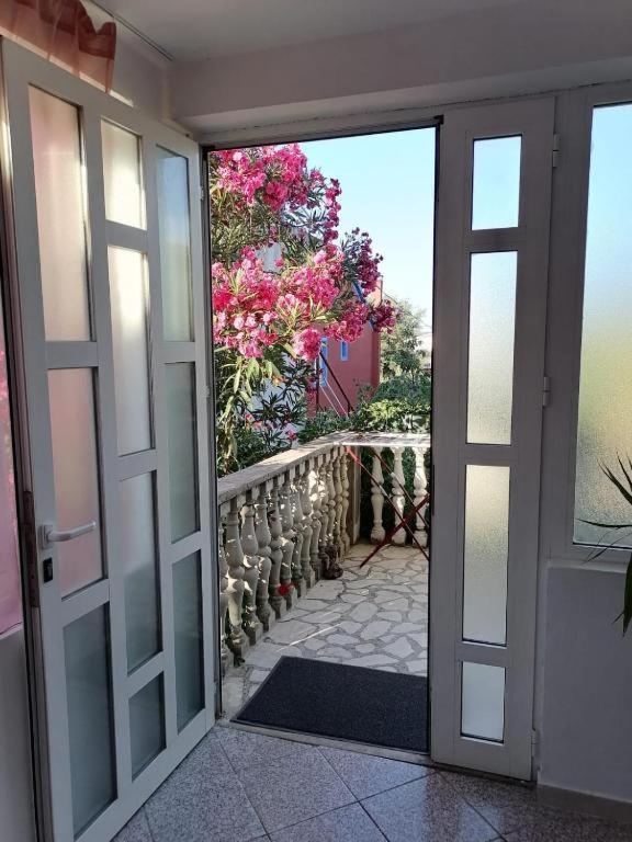 App For 2 Apartment Bibinje Luaran gambar