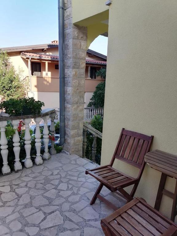 App For 2 Apartment Bibinje Luaran gambar
